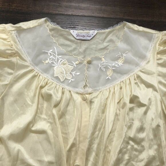 Vanity Fair Women Size Small Sheer Yellow Short Sleeve Button Front Nylon Robe - Picture 9 of 12